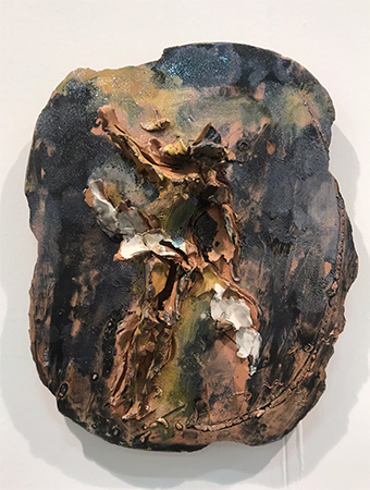 Lucio Fontana 1957
Polychrome terracotta
43 x 34.5 cm 15