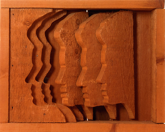 Mario Ceroli 1968
pino di russia (legno)
38 x 48 x 9 cm 1