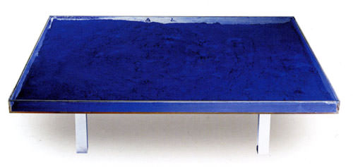 Yves Klein 2013
Plexiglass vetro e pigmento blu
357x1245x997 cm 1